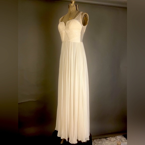 Silk and Sequence White Dress - Picture 2 of 16